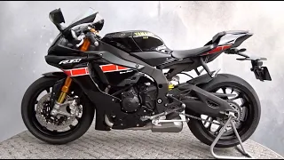 タミヤ  1/12 ヤマハ YZF-R1M Barry Sheene