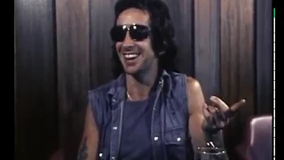 VINTAGE INTERVIEW - Bon Scott - Australia 1977