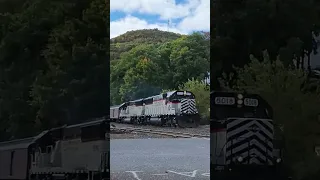 Reading & Northern SD50-2s Double Vision Fall Foliage Excursion