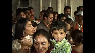 Salman Khan does puja and celebrates Ganesh Visarjan with family and Sophie Choudhury