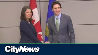 Alberta Premier Smith meets Prime Minister Trudeau; awkward handshake ensues