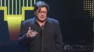 Robbie Robertson is inducted into the Canadian Songwriters Hall of Fame (CSHF)