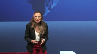 Bot: ¿qué carrera debo seguir? | Ivannia Arroyo | TEDxPuraVidaJoven
