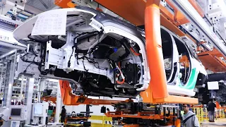 2023 Jeep Grand Cherokee 4xe – Production Plant in USA (Battery install process)