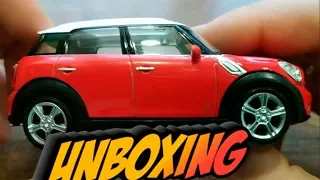 Unboxing of Mini Cooper Countryman Diecast Model car / Auspacken des Modellautos
