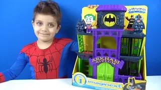 Örümcek Adam Kostümü Giyen Selim ile Batman Hapishanesi Joker Romeo ve Pijamaskelileri Hapise attı