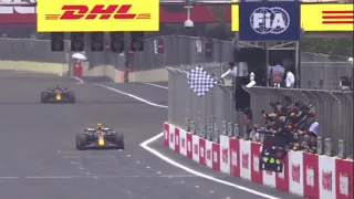 Red Bull mechanics celebrating in pit wall 2023 Azerbaijan GP #f1 #formula1 #shorts #redbull