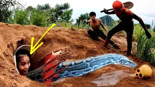 Brave Hunter Combined Spiderman Confront Monster Saving A Girl | Mike Vlogs