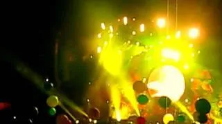 Coldplay, Yellow- Live in Holland-HD