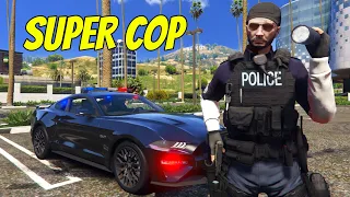 Super Cop Stops Crime In GTA 5 RP !