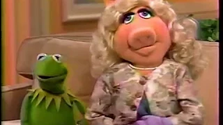 Miss Piggy breaks up with Kermit on Today (1990)