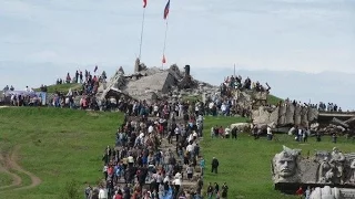 Самый трогательный флешмоб в Снежном! ДНР. + кадры Саур-Могилы