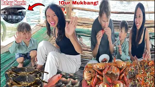 Ang Simpleng Kainan Magpamilya Sa Gitna Ng Dagat Nagluto Ng Ginataan Na Alimango