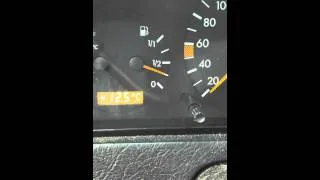 Dancing fuel gauge on a W202 / SOLVED