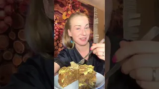 Мукбанг: печёночный пирог и шоколадки 😍 Mukbang