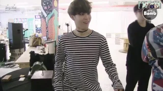 【中字】[BANGTAN BOMB] Mission! Make Jung Kook laugh!