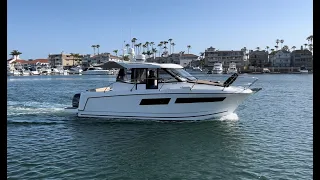 Walk-through a Jeanneau 855 Merry Fisher with JR Means of Bayport Yachts