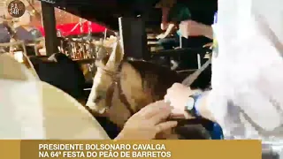 Bolsonaro cavalga na festa do peão de Barretos