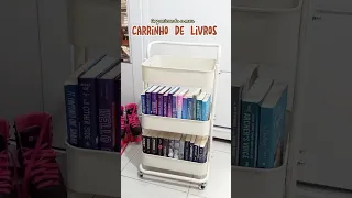 Organizando o carrinho de livros📚