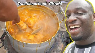 A pot full of Traditional local food !! How to prepare COCOYAM POTTAGE !! MPOTOMPOTO !! NUHUU