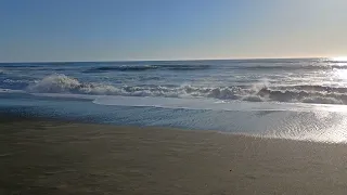 Waves crashing at Kellogg Beach