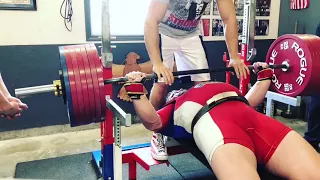 805 (365kg) Bench Press in Training weighing 264 (120kg)