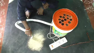 How to make vacuum cleaner using old bucket || Jugaad wala simple vacuum cleaner.