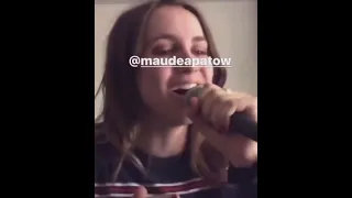 Maude Apatow singing & Angus Cloud chilling in the back #lexi #fexi  #euphoria #video #fez #angus