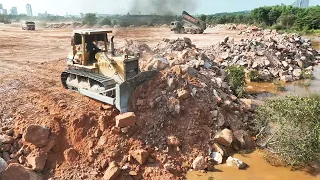 New Update Smooth Process Large Capacity Land Reclamation Bulldozer Pushing Clearing Big Stone Huge