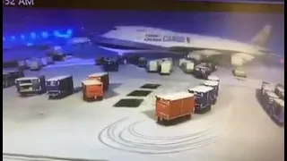 China Airlines Cargo 747 crashes into ground equipment at Chicago O'Hare Airport