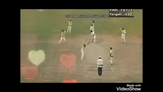 Anil kumble 10 wickets in an innings vs Pakistan.