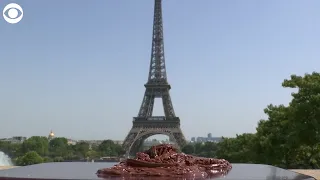 VIDEO: Chocolate Eiffel Tower melts in Paris