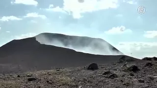 Альпинисты сняли начало извержения вулкана на видео