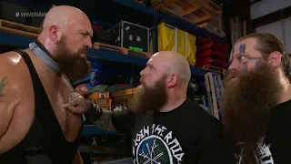 SEGMENTO - Big Show GOLPEA a Viking Raiders - WWE RAW EN ESPAÑOL LATINO