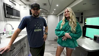 Jason Aldean - Bus Tour (2019)