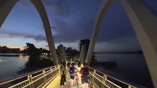 Вечерняя прогулка на Оболонский Остров по мосту Волна в последний день Весны