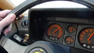 Ferrari Testarossa full acceleration 0-220 km/H on autobahn !