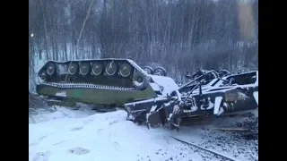 В России пустили под откос эшелон с танками