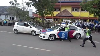 Atraksi Mobil Polisi Kejar Pelaku...