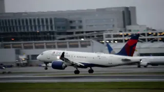 Delta Airlines A220-100 Landing PDX