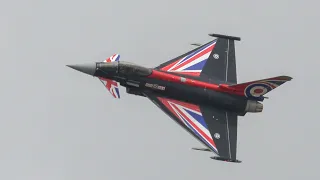 Blackjack 🇬🇧 Eurofighter Typhoon impressive Demonstration of Maneuverability [4K]