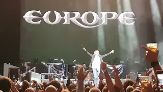 Europe perform "The Final Countdown" in Dublin