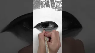 Eye Drawing Process on a Large Hyperrealism Portrait #SHORTS