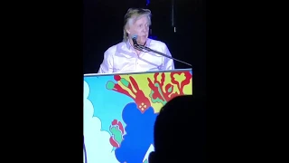 Gigantesca pifia contra el Presidente Piñera al ser saludado por Paul McCartney