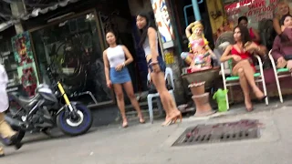 Pattaya Ladyboy massage street (soi Chaiyapoon & soi Honey) - 2018 Dec