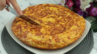 Traditional Spanish Tortilla with ONLY 3 ingredients! 🇪🇸 Cheap, fast and incredibly DELICIOUS! 😋