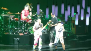 RHCP live @ Unipol Bologna 08 10 2016 - Intro+Can't Stop