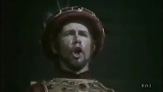 Samuel Ramey as Maometto ('Sorgete, sorgete') 1985