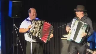 Una Amor Accordion Mix