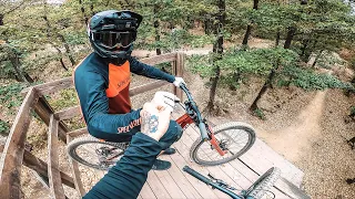 8 Jahre wollte er NICHT in diesem Bikepark fahren😳 Downhill in Boppard mit Leo Kast | Fabio Schäfer